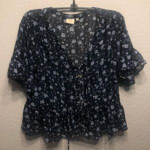 Adorable floral top